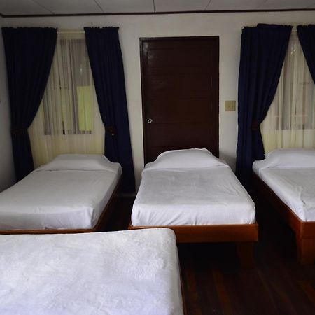 Hotel Sierpe River- Oleaje Sereno エクステリア 写真