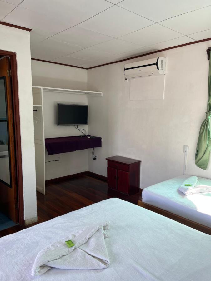 Hotel Sierpe River- Oleaje Sereno エクステリア 写真