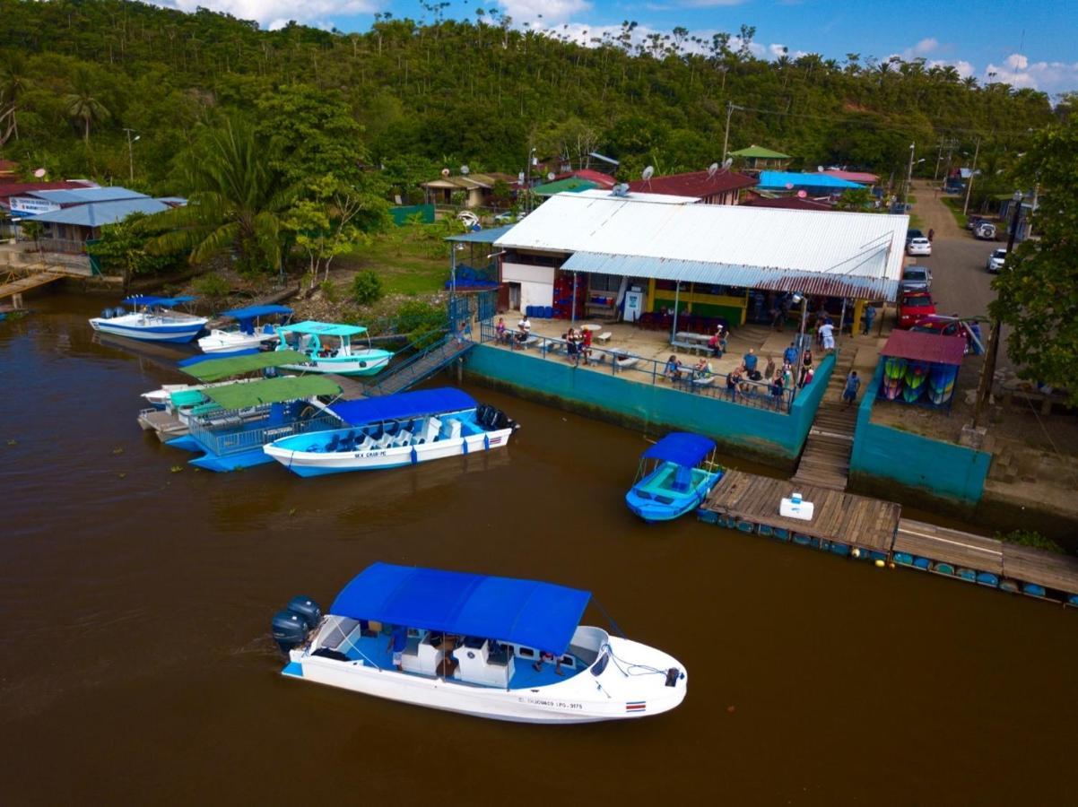 Hotel Sierpe River- Oleaje Sereno エクステリア 写真
