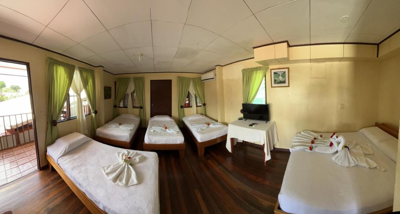 Hotel Sierpe River- Oleaje Sereno エクステリア 写真