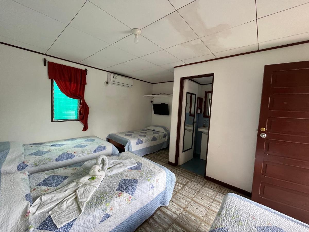Hotel Sierpe River- Oleaje Sereno エクステリア 写真