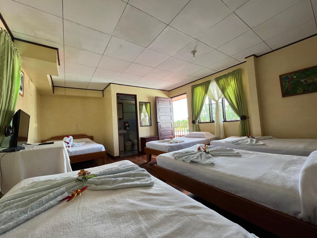 Hotel Sierpe River- Oleaje Sereno エクステリア 写真