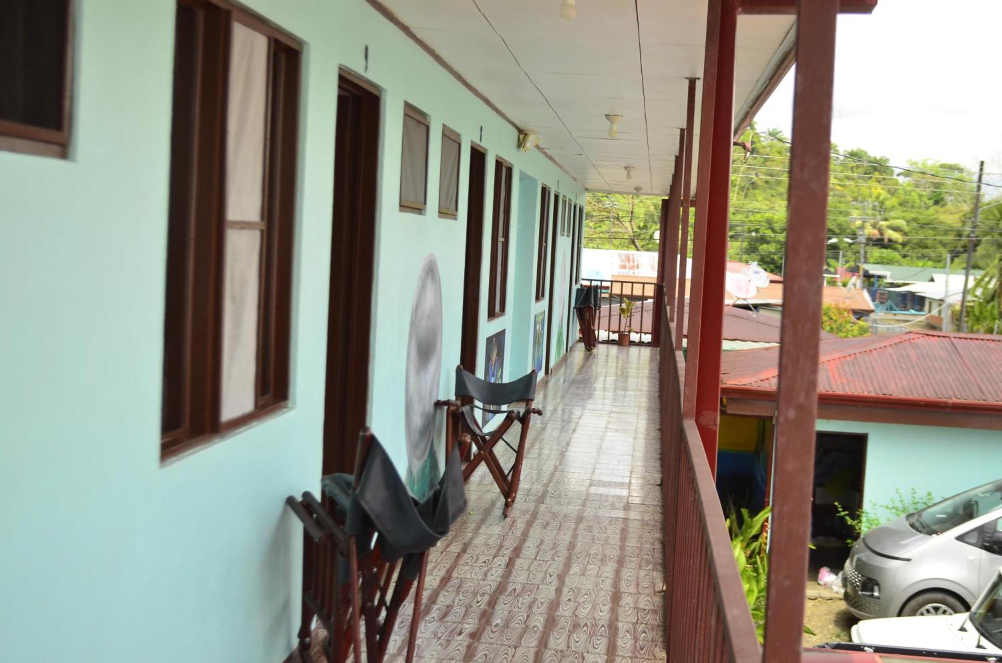 Hotel Sierpe River- Oleaje Sereno エクステリア 写真