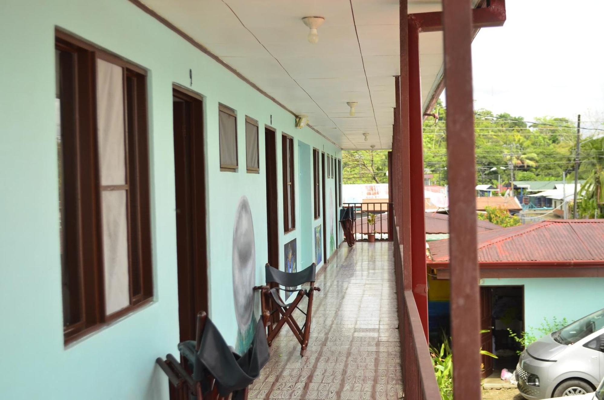 Hotel Sierpe River- Oleaje Sereno エクステリア 写真